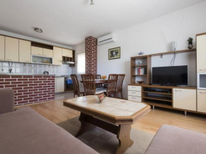 Nice apartment in Starigrad Paklenica with terrace